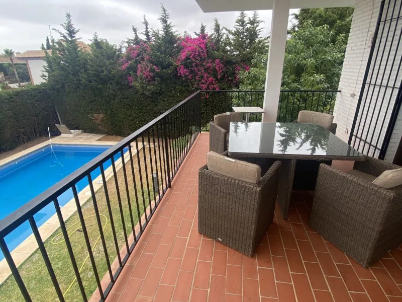 DETACHED VILLA TO REFORM IN THE BEAUTIFUL - LA CAPELLANIA, BENALMADENA! Has LPO!