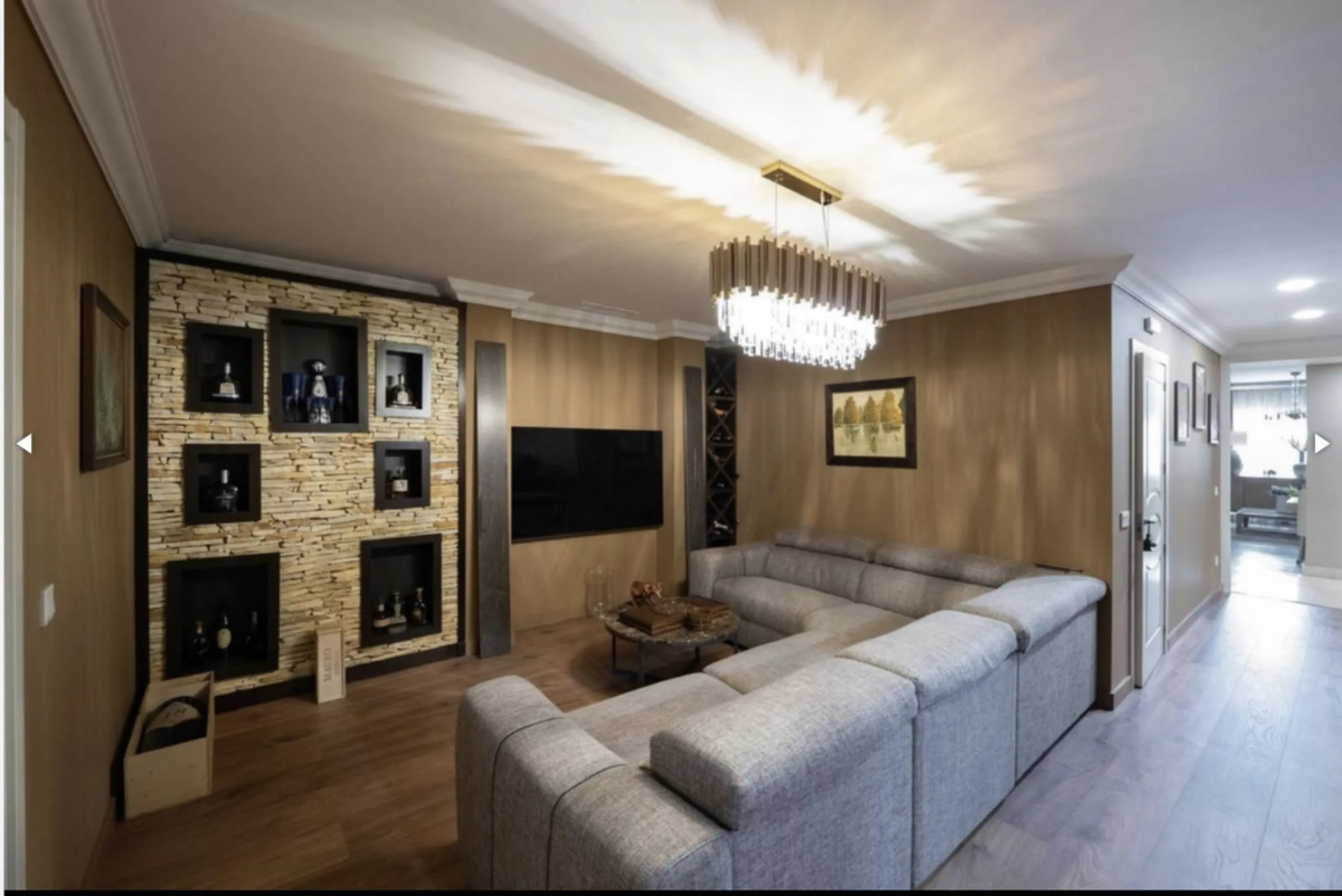 Unique property that must be seen to appreciate the wow factor within the much sought after urbanisation of Capanes del Golf.