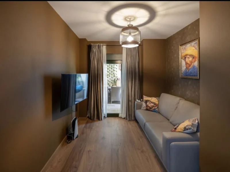 Unique property that must be seen to appreciate the wow factor within the much sought after urbanisation of Capanes del Golf.