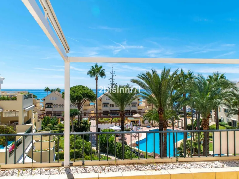 Three-bedroom duplex penthouse for sale in White Pearl Beach II, Elviria