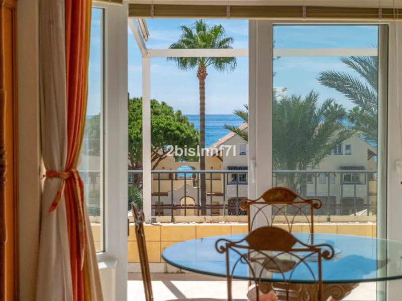 Three-bedroom duplex penthouse for sale in White Pearl Beach II, Elviria