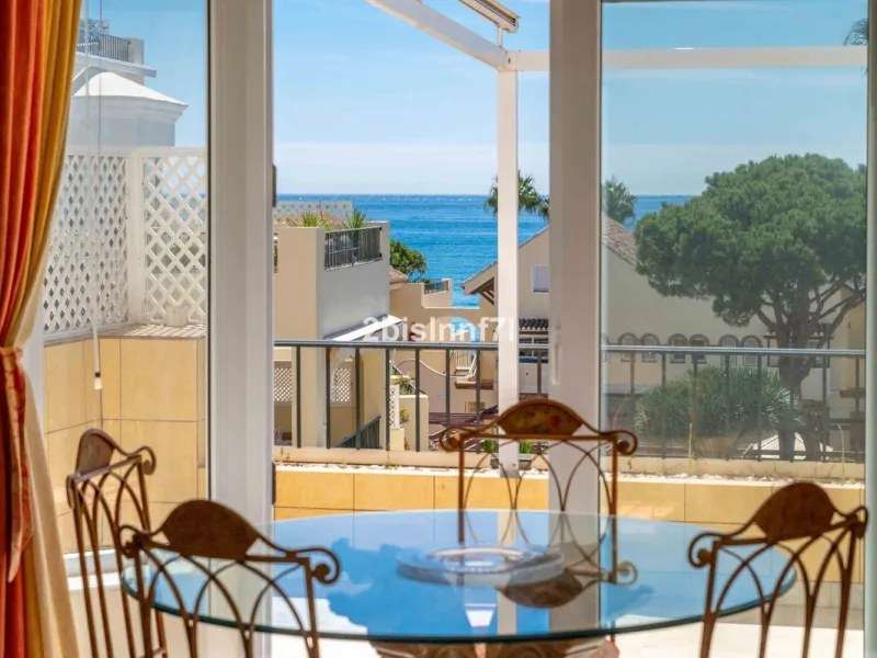 Three-bedroom duplex penthouse for sale in White Pearl Beach II, Elviria