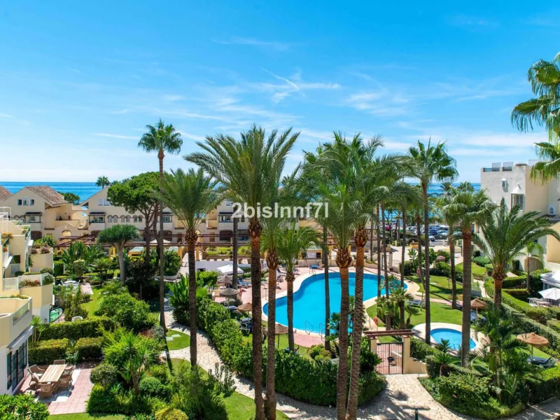 Three-bedroom duplex penthouse for sale in White Pearl Beach II, Elviria