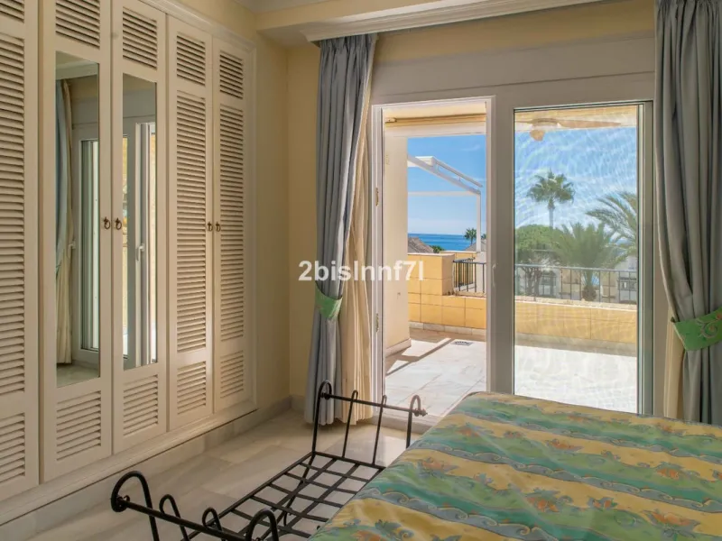 Three-bedroom duplex penthouse for sale in White Pearl Beach II, Elviria