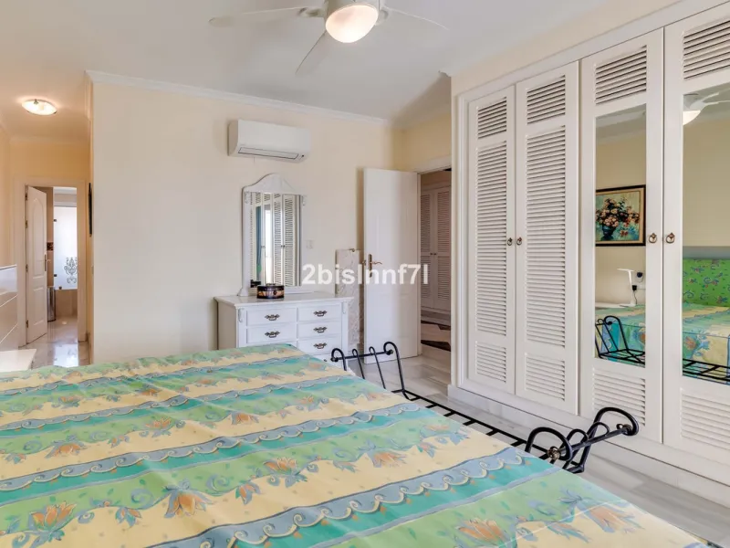 Three-bedroom duplex penthouse for sale in White Pearl Beach II, Elviria