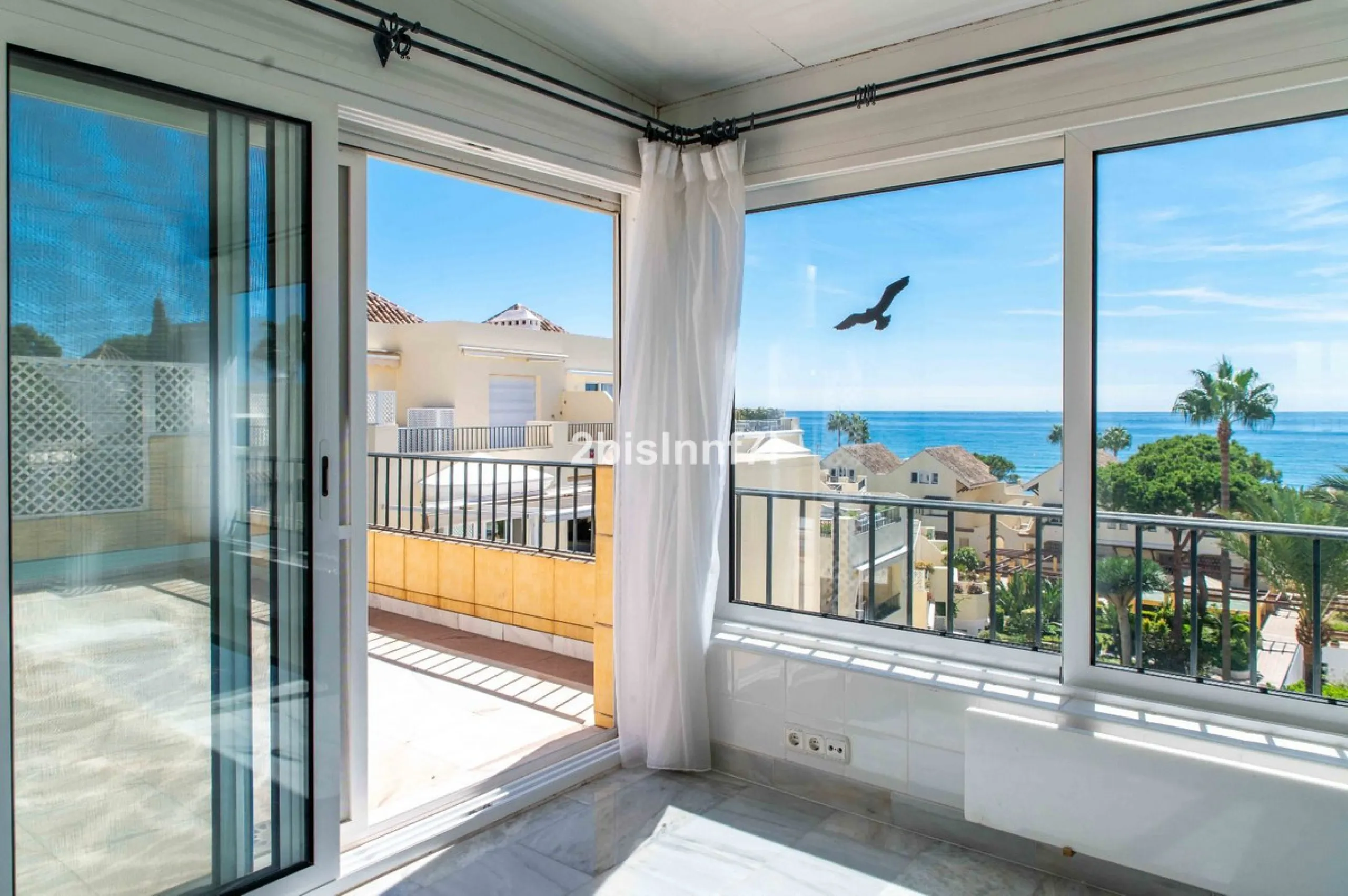 Three-bedroom duplex penthouse for sale in White Pearl Beach II, Elviria