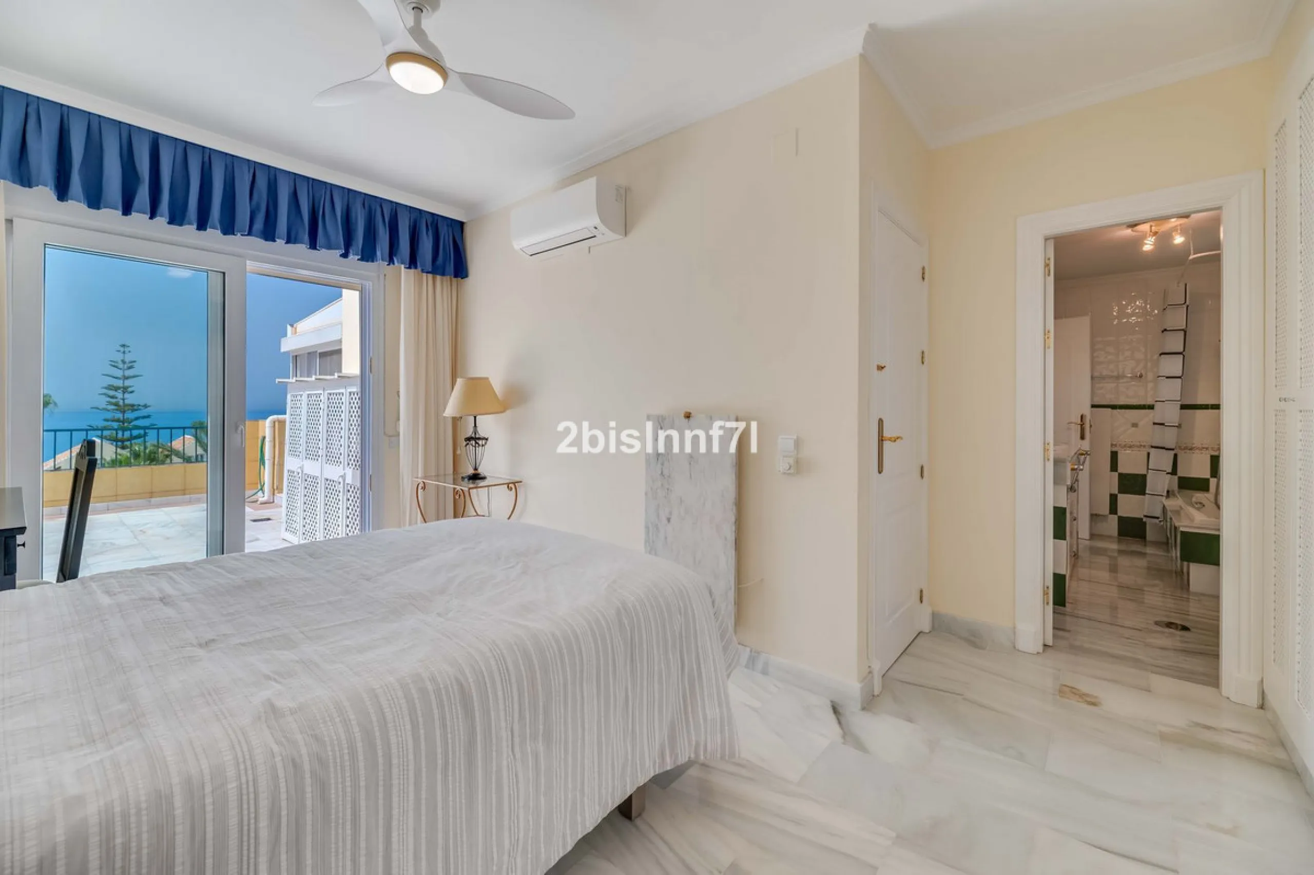 Three-bedroom duplex penthouse for sale in White Pearl Beach II, Elviria