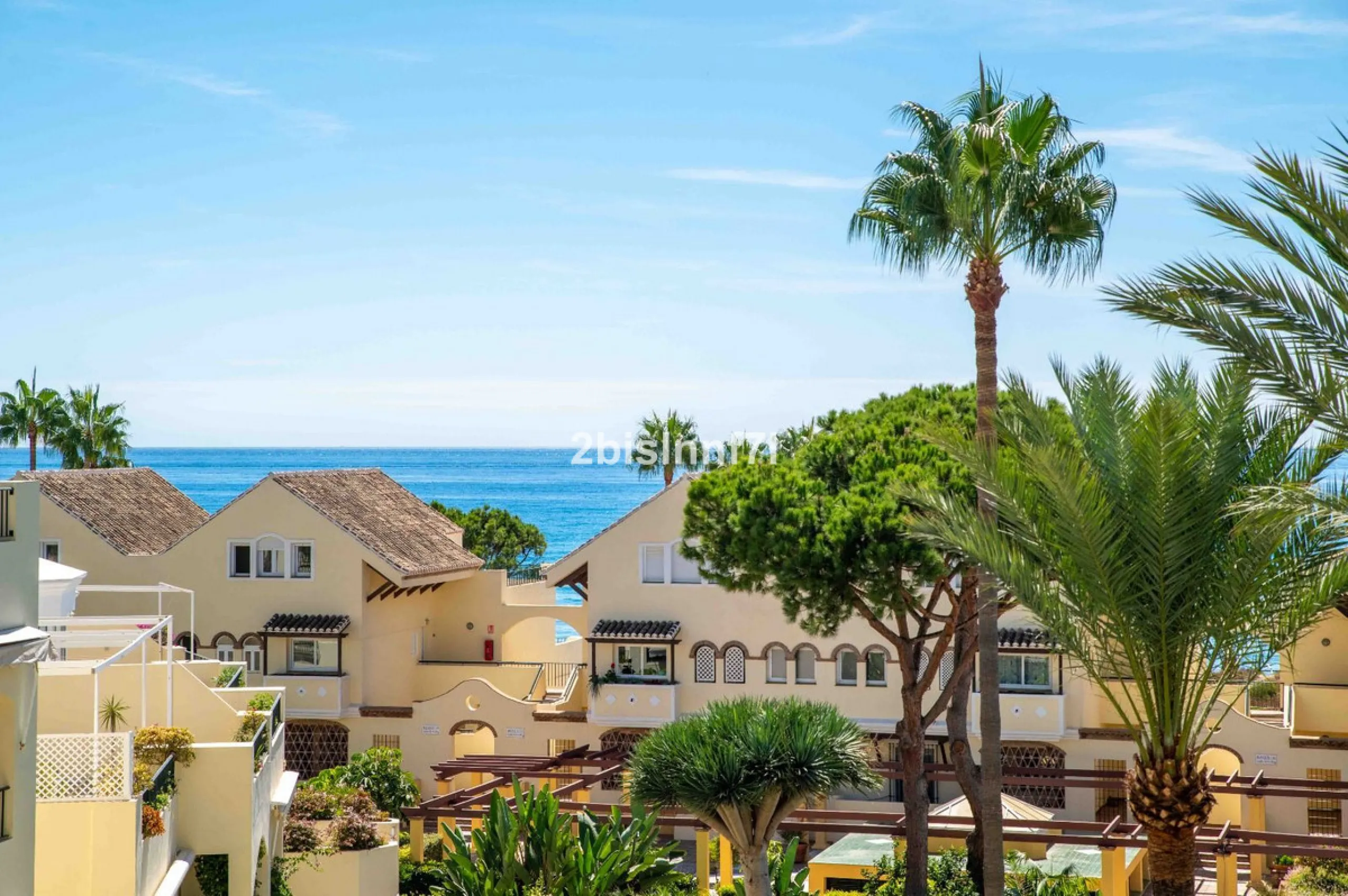 Three-bedroom duplex penthouse for sale in White Pearl Beach II, Elviria