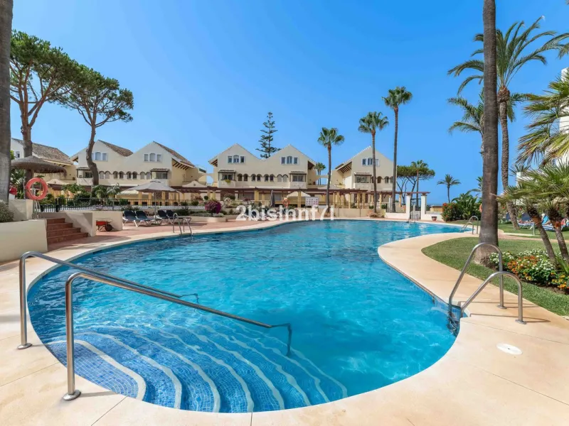 Three-bedroom duplex penthouse for sale in White Pearl Beach II, Elviria