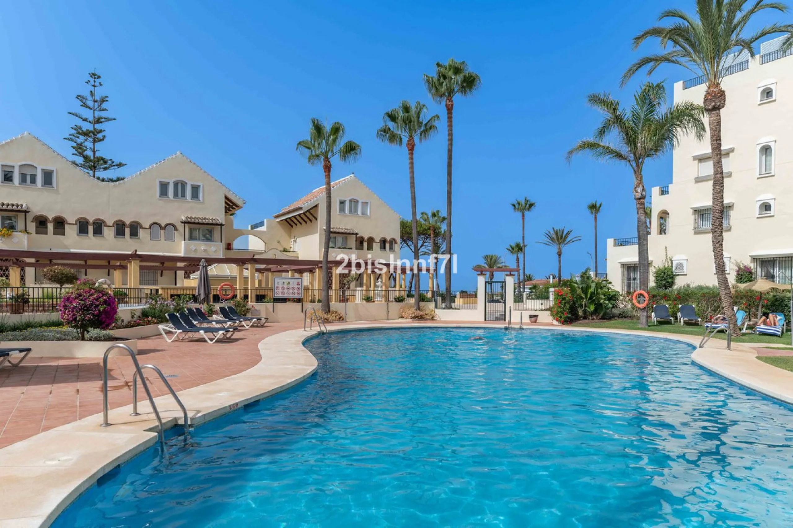 Three-bedroom duplex penthouse for sale in White Pearl Beach II, Elviria