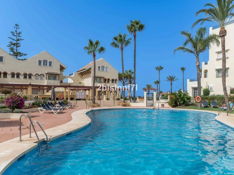 Three-bedroom duplex penthouse for sale in White Pearl Beach II, Elviria