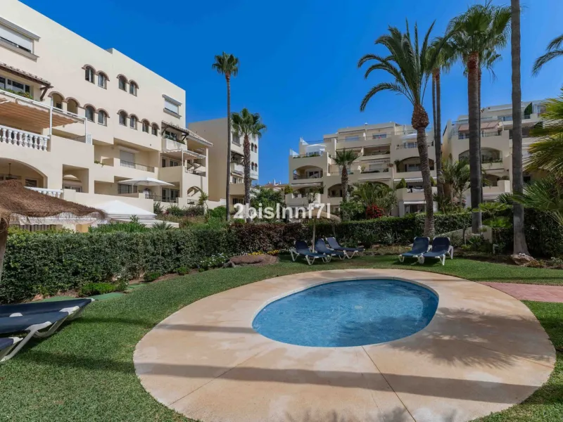 Three-bedroom duplex penthouse for sale in White Pearl Beach II, Elviria