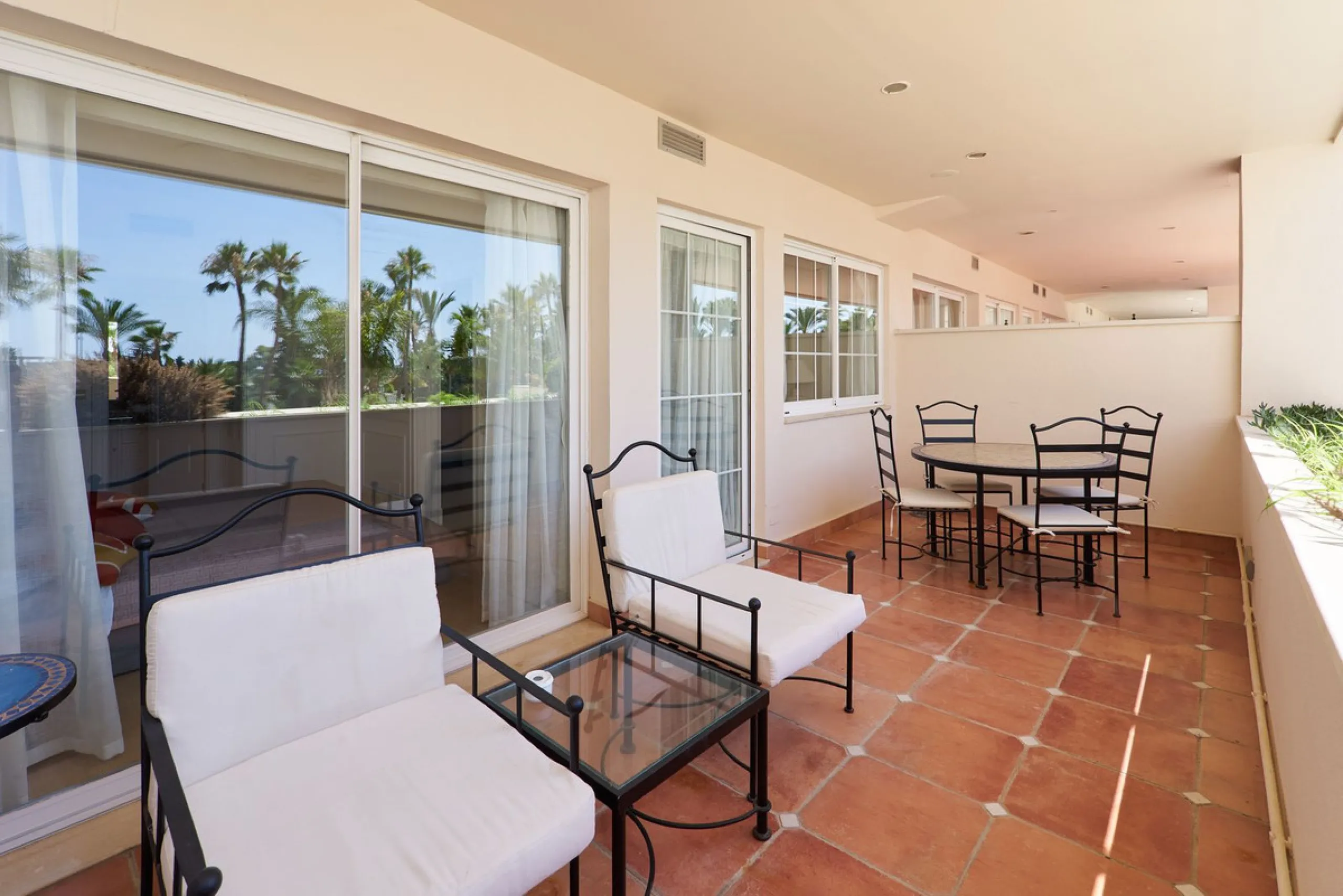 We present to your attention a unique opportunity to acquire a fully renovated and elegant one-bedroom apartment in the prestigious Guadalpin Hotel on the famous Golden Mile in Marbella.