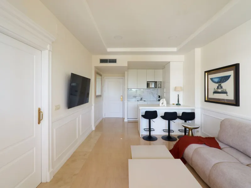 We present to your attention a unique opportunity to acquire a fully renovated and elegant one-bedroom apartment in the prestigious Guadalpin Hotel on the famous Golden Mile in Marbella.