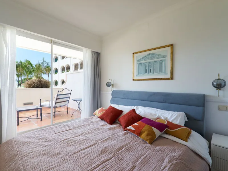 We present to your attention a unique opportunity to acquire a fully renovated and elegant one-bedroom apartment in the prestigious Guadalpin Hotel on the famous Golden Mile in Marbella.