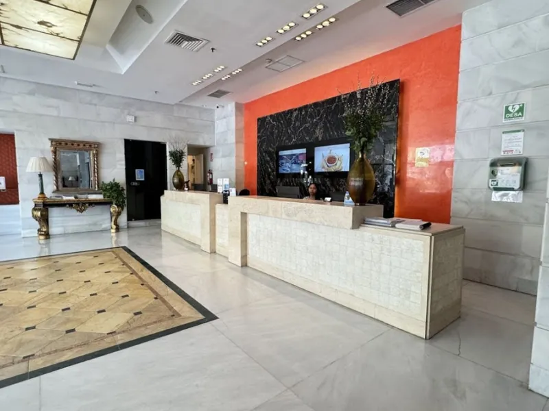 We present to your attention a unique opportunity to acquire a fully renovated and elegant one-bedroom apartment in the prestigious Guadalpin Hotel on the famous Golden Mile in Marbella.