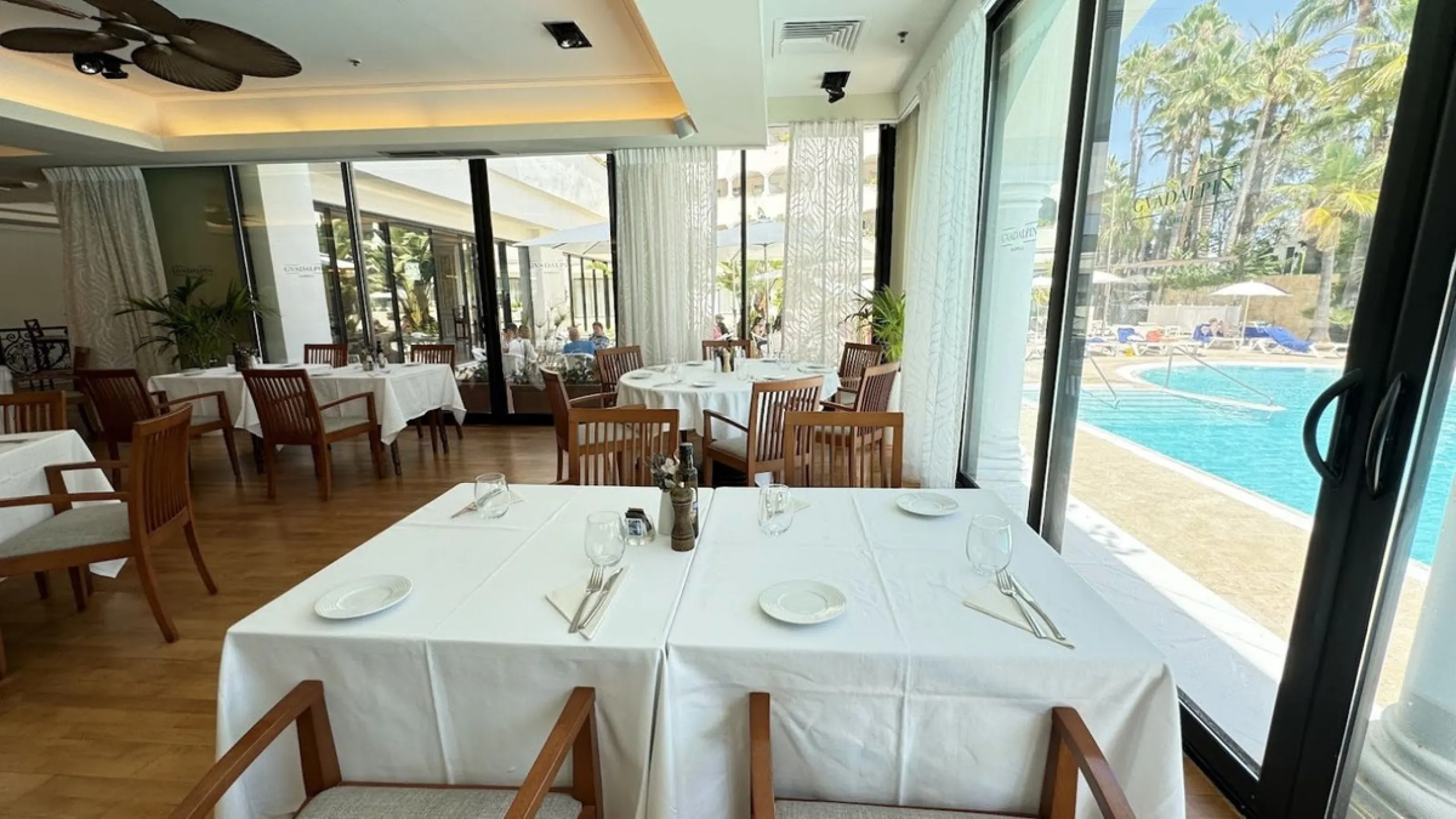 We present to your attention a unique opportunity to acquire a fully renovated and elegant one-bedroom apartment in the prestigious Guadalpin Hotel on the famous Golden Mile in Marbella.
