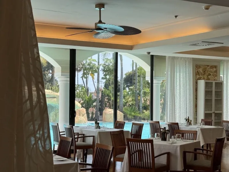 We present to your attention a unique opportunity to acquire a fully renovated and elegant one-bedroom apartment in the prestigious Guadalpin Hotel on the famous Golden Mile in Marbella.