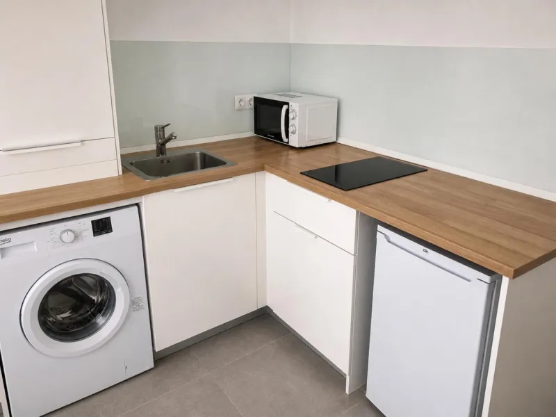 Investment Opportunity – Apartment Divided into 4 Independent Studios with Tourist Licence