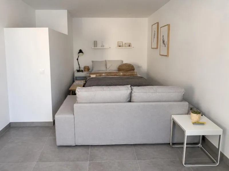 Investment Opportunity – Apartment Divided into 4 Independent Studios with Tourist Licence