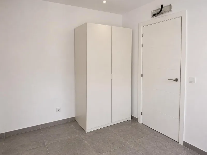 Investment Opportunity – Apartment Divided into 4 Independent Studios with Tourist Licence