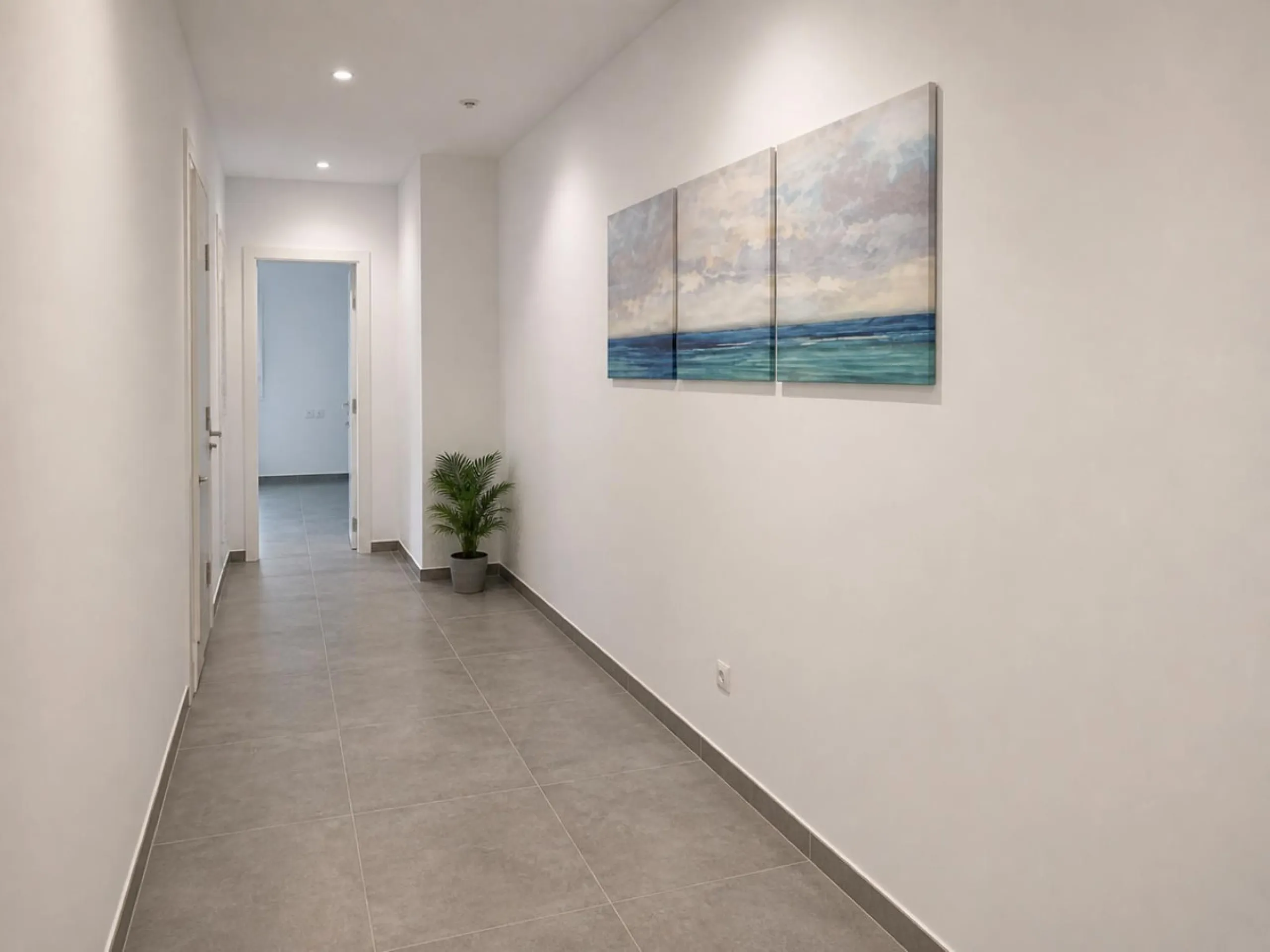 Investment Opportunity – Apartment Divided into 4 Independent Studios with Tourist Licence