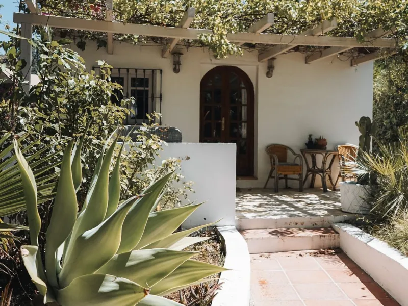 Prime Business Opportunity: Successful B&B with opportunities for business expansion