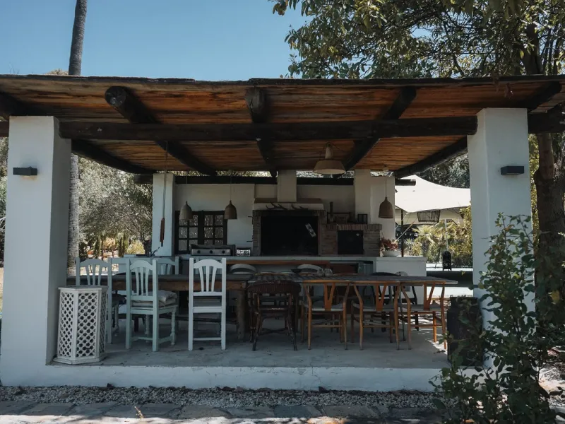 Prime Business Opportunity: Successful B&B with opportunities for business expansion