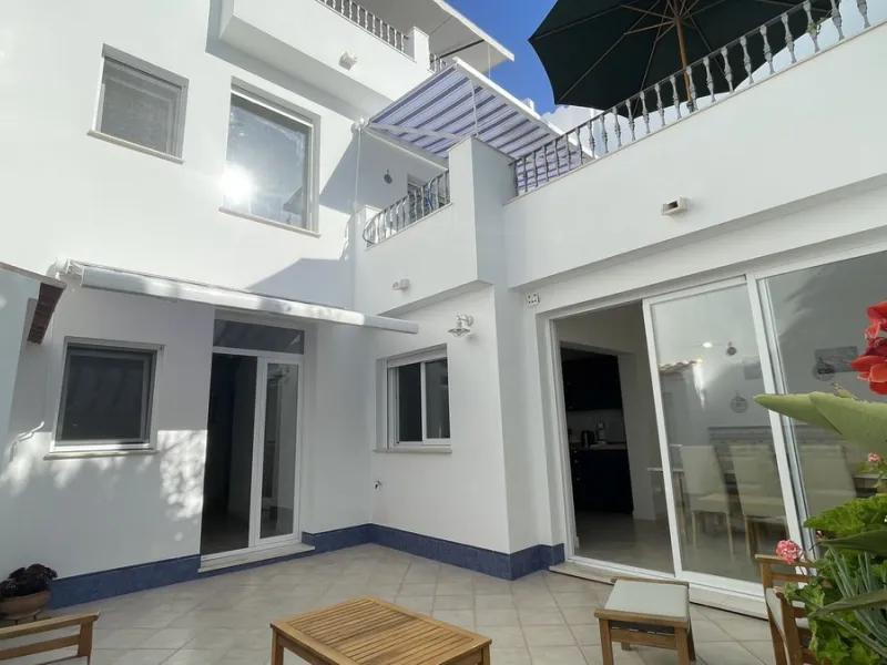 Nestled in the heart of the historic old town of Alhaurín El Grande, this grand old townhouse has been meticulously renovated to an impeccable standard, offering a unique blend of timeless charm and modern convenience. This stunning property has been thou