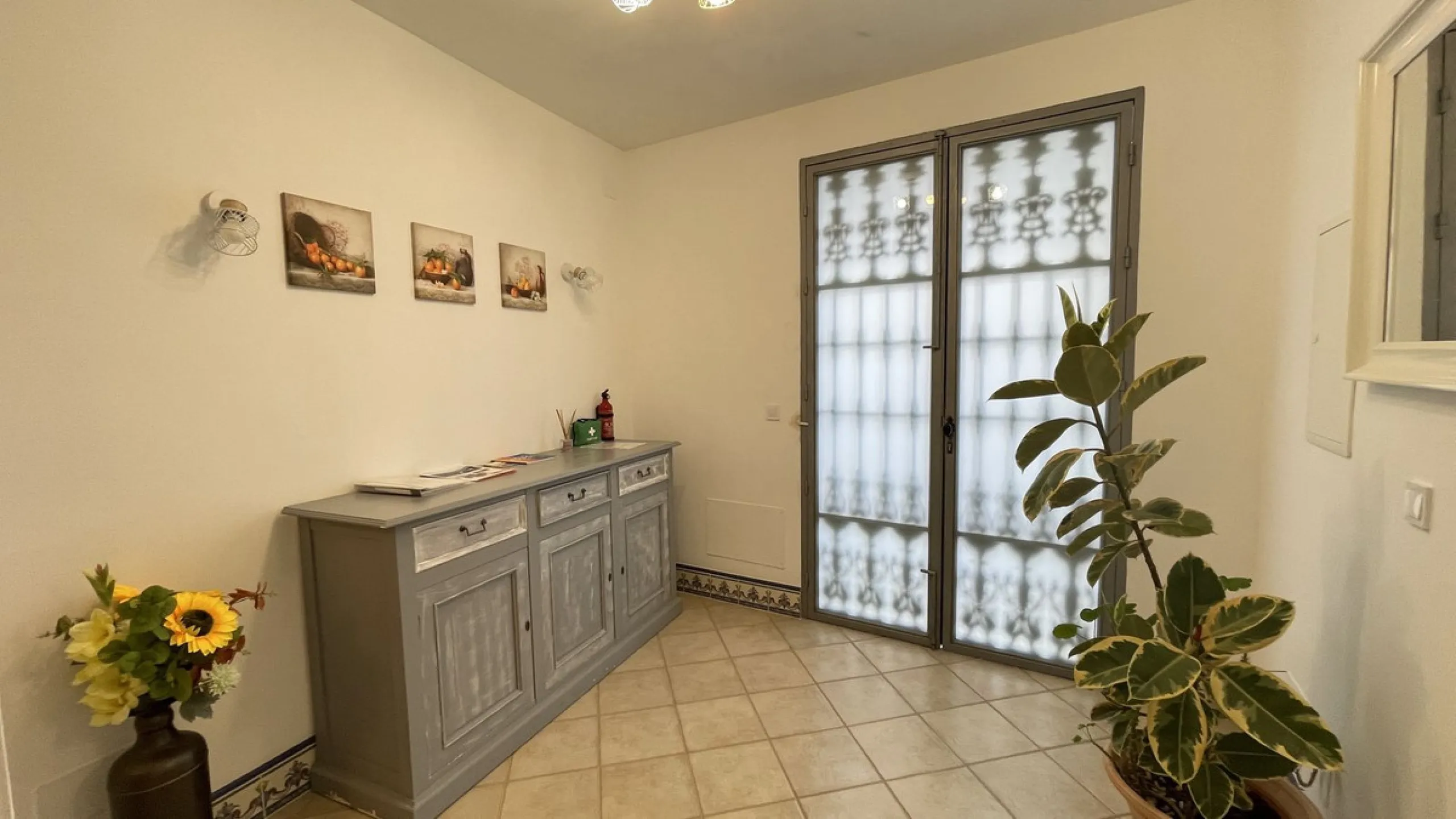 House - Townhouse в продаже в Alhaurín el Grande, Málaga. В доме 5 спален и 3 ванных комнат. Площадь дома 296 м²