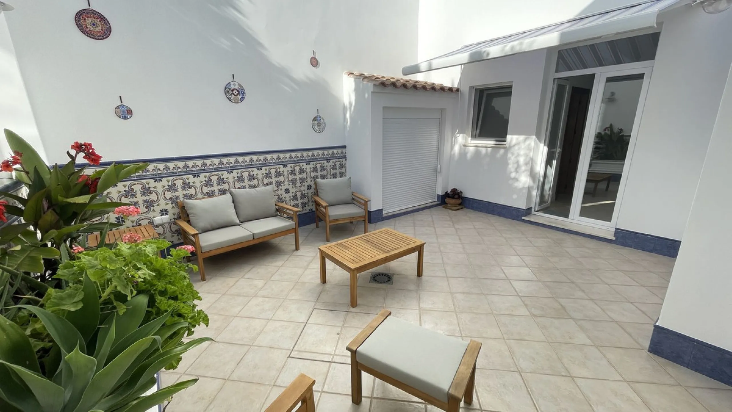 House - Townhouse в продаже в Alhaurín el Grande, Málaga. В доме 5 спален и 3 ванных комнат. Площадь дома 296 м²