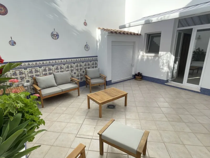 House - Townhouse в продаже в Alhaurín el Grande, Málaga. В доме 5 спален и 3 ванных комнат. Площадь дома 296 м²
