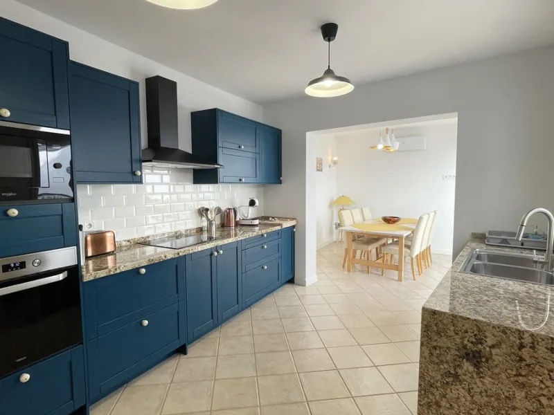 House - Townhouse в продаже в Alhaurín el Grande, Málaga. В доме 5 спален и 3 ванных комнат. Площадь дома 296 м²