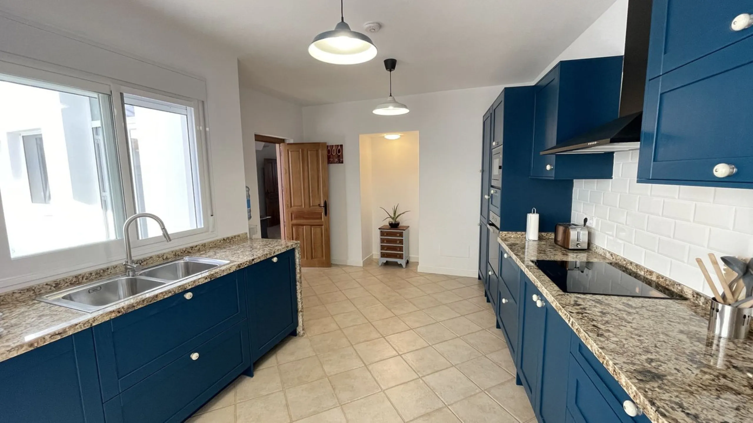 House - Townhouse в продаже в Alhaurín el Grande, Málaga. В доме 5 спален и 3 ванных комнат. Площадь дома 296 м²