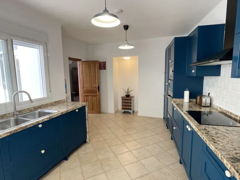 House - Townhouse в продаже в Alhaurín el Grande, Málaga. В доме 5 спален и 3 ванных комнат. Площадь дома 296 м²