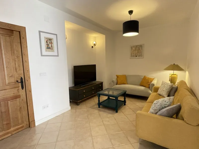 House - Townhouse в продаже в Alhaurín el Grande, Málaga. В доме 5 спален и 3 ванных комнат. Площадь дома 296 м²
