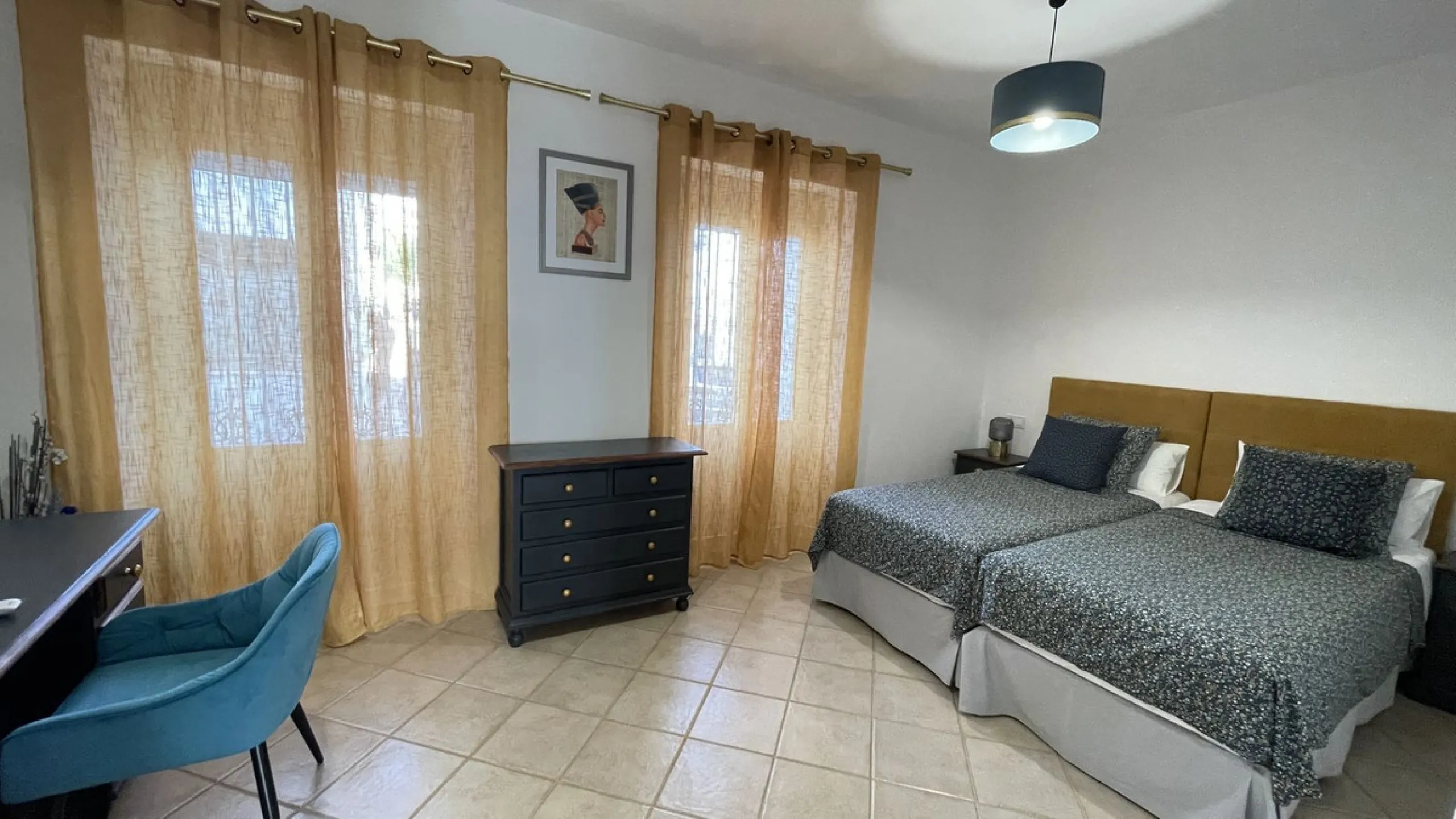 House - Townhouse в продаже в Alhaurín el Grande, Málaga. В доме 5 спален и 3 ванных комнат. Площадь дома 296 м²