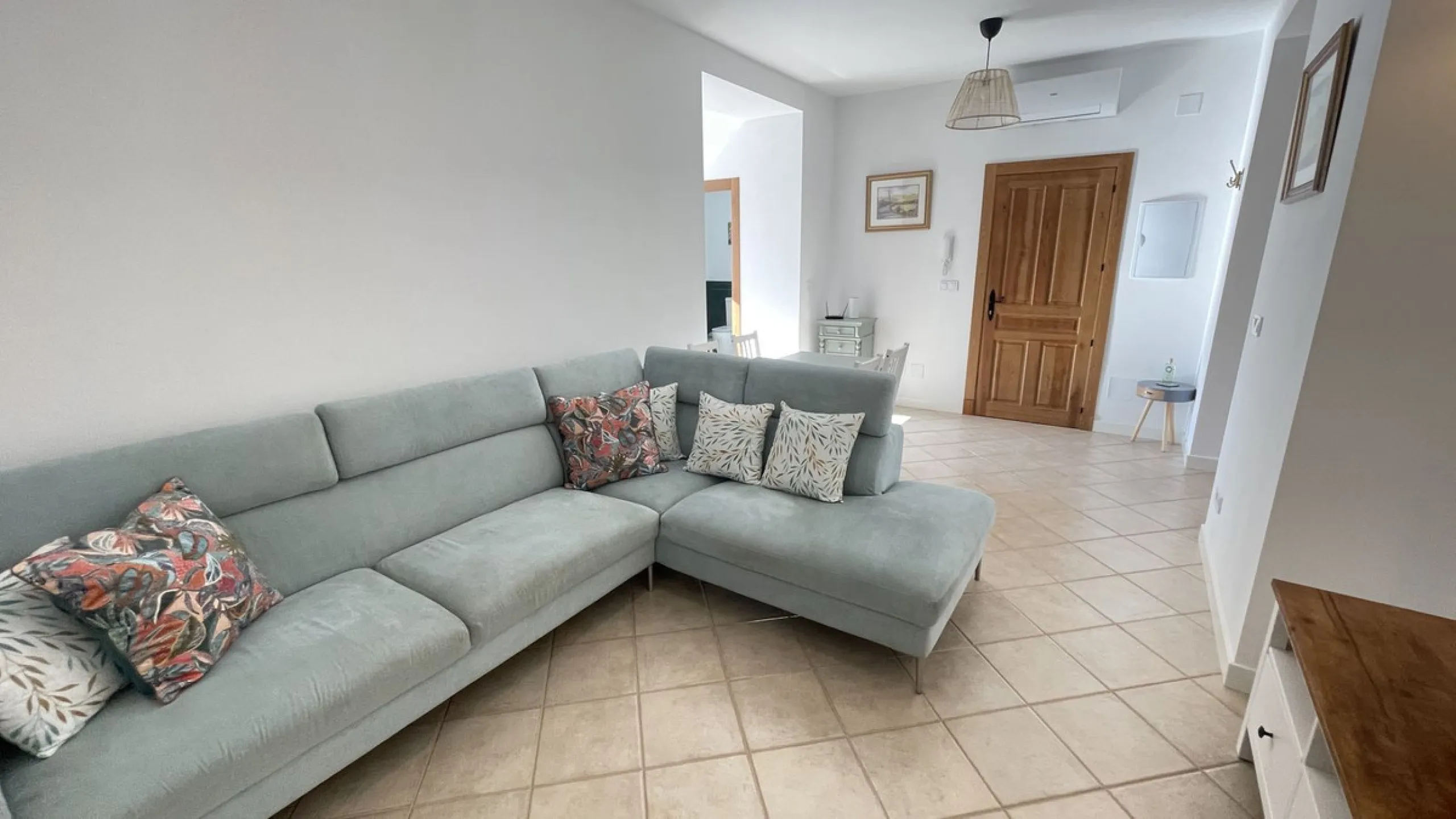 House - Townhouse в продаже в Alhaurín el Grande, Málaga. В доме 5 спален и 3 ванных комнат. Площадь дома 296 м²
