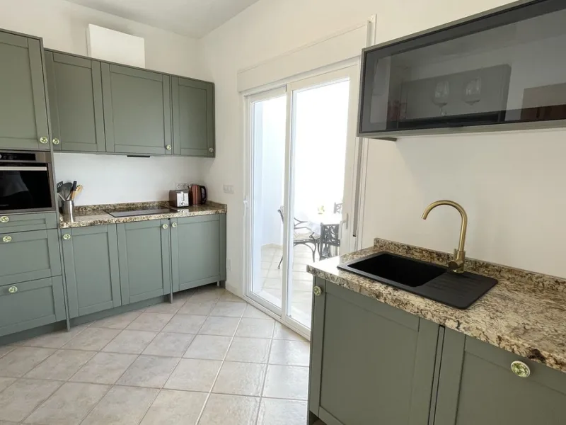 House - Townhouse в продаже в Alhaurín el Grande, Málaga. В доме 5 спален и 3 ванных комнат. Площадь дома 296 м²