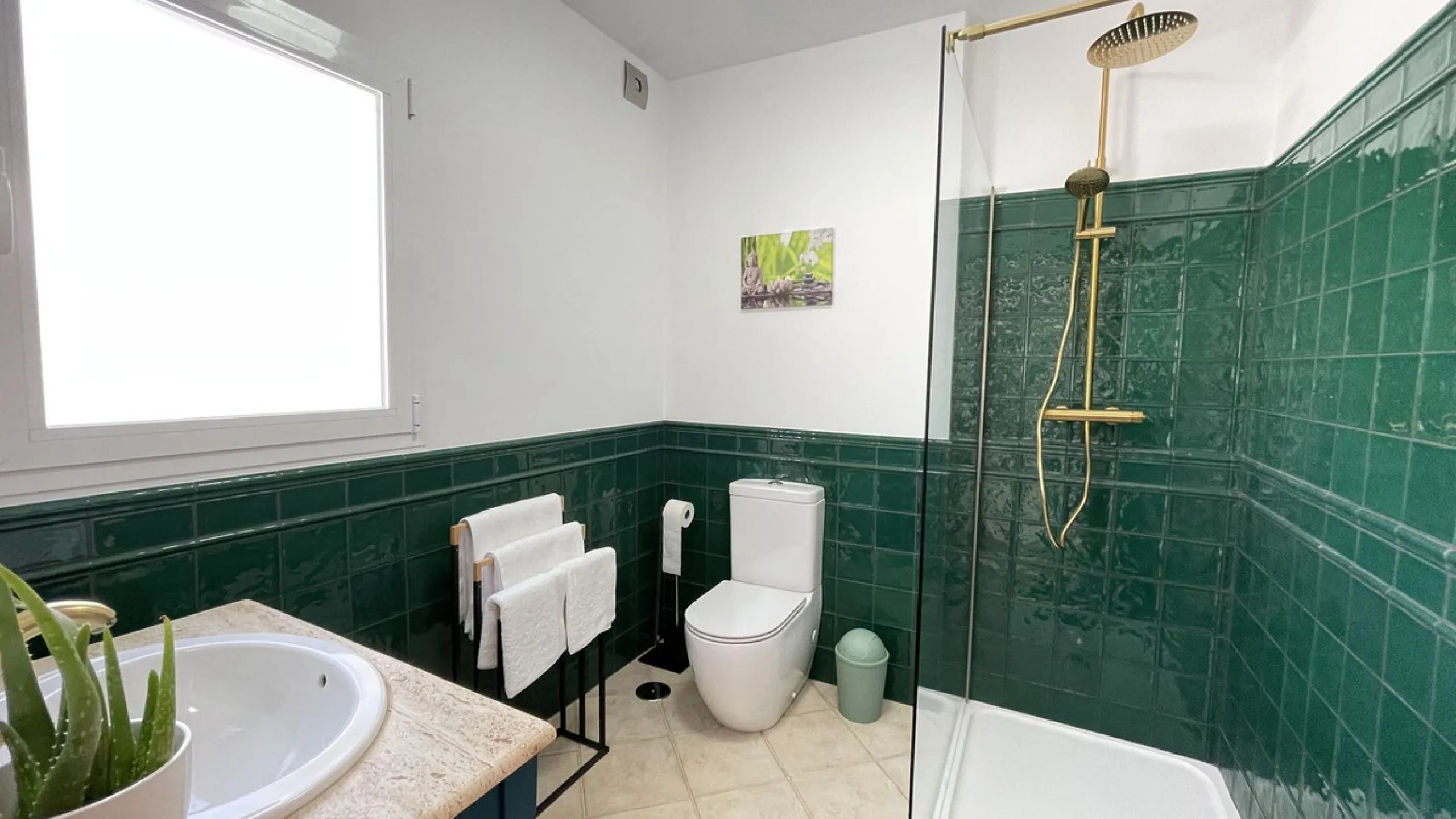 House - Townhouse в продаже в Alhaurín el Grande, Málaga. В доме 5 спален и 3 ванных комнат. Площадь дома 296 м²