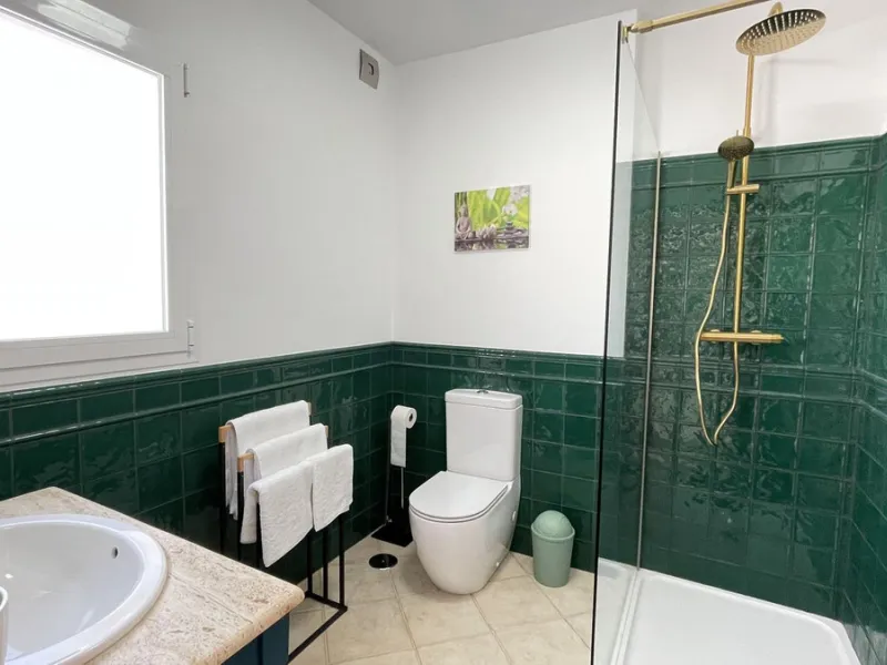 House - Townhouse в продаже в Alhaurín el Grande, Málaga. В доме 5 спален и 3 ванных комнат. Площадь дома 296 м²