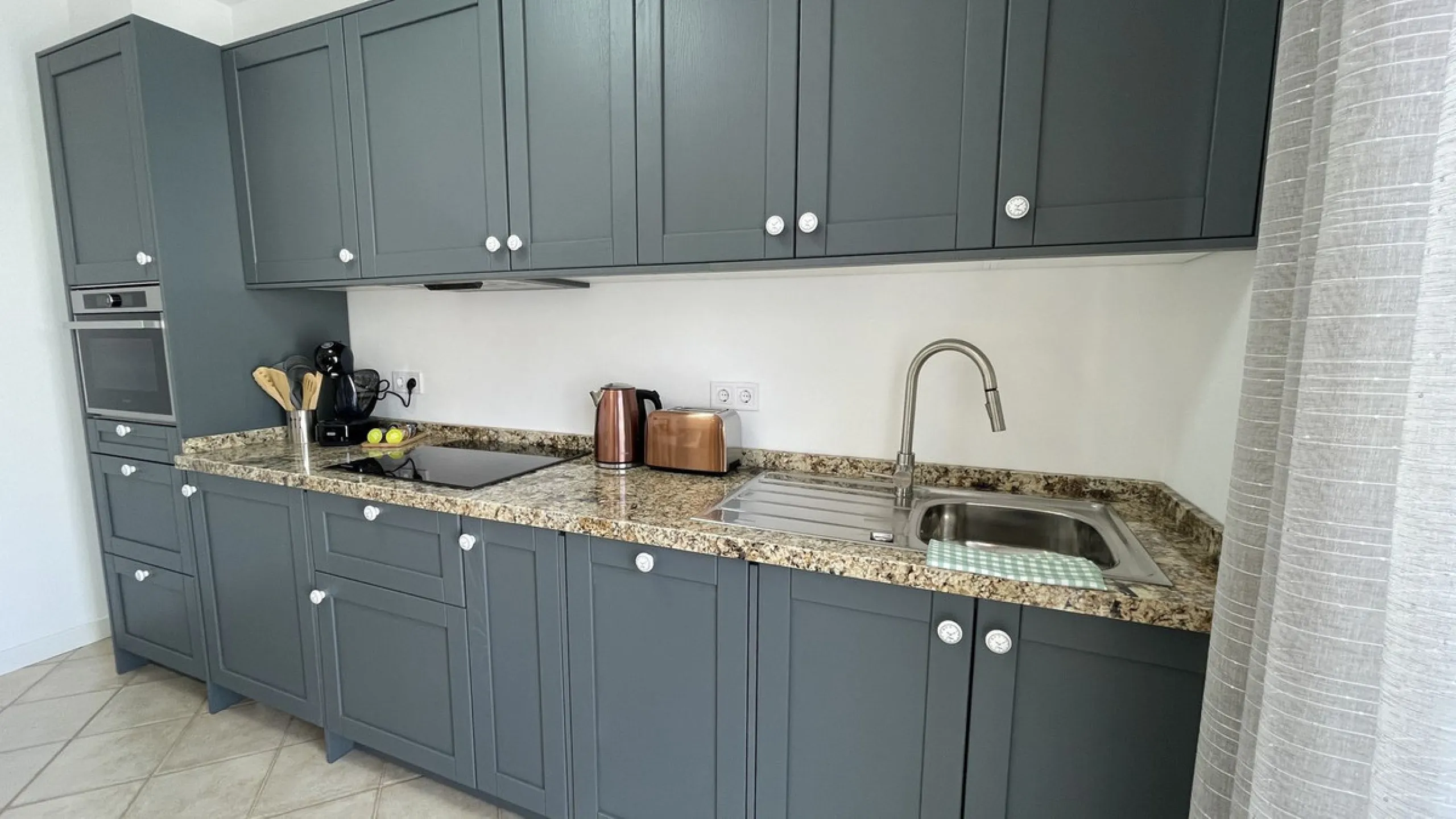 House - Townhouse в продаже в Alhaurín el Grande, Málaga. В доме 5 спален и 3 ванных комнат. Площадь дома 296 м²