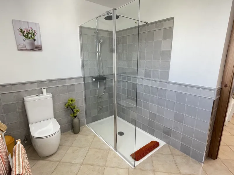 House - Townhouse в продаже в Alhaurín el Grande, Málaga. В доме 5 спален и 3 ванных комнат. Площадь дома 296 м²