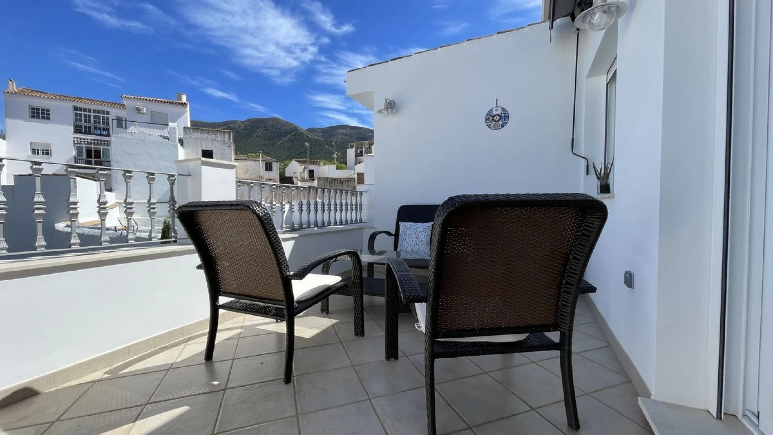 House - Townhouse в продаже в Alhaurín el Grande, Málaga. В доме 5 спален и 3 ванных комнат. Площадь дома 296 м²