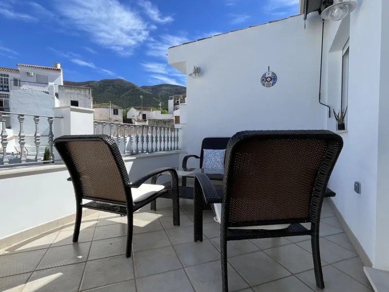 House - Townhouse в продаже в Alhaurín el Grande, Málaga. В доме 5 спален и 3 ванных комнат. Площадь дома 296 м²