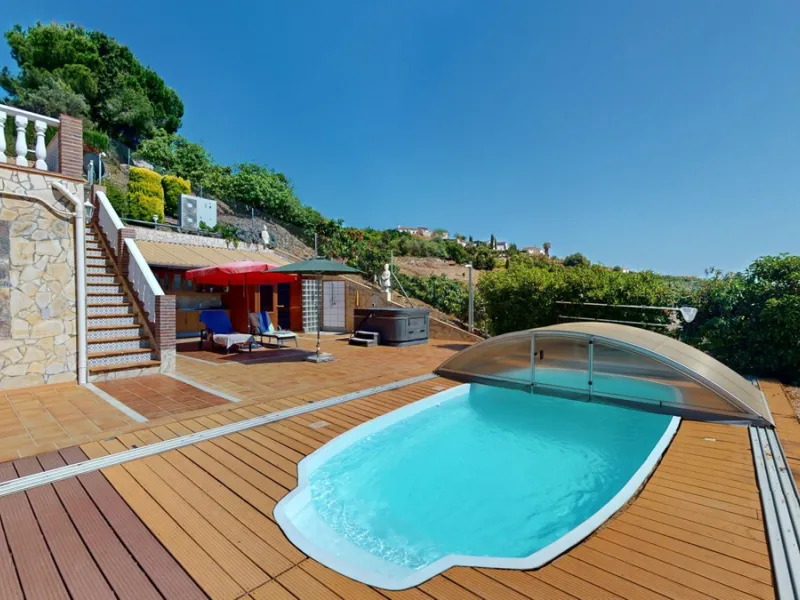 Stunning Villa Below Frigiliana for Sale. This impressive villa, nestled below Frigiliana, offers two separate living units across two floors, each with its own driveway and privacy. The upper unit spans 150 m2 and features a spacious open-plan living and