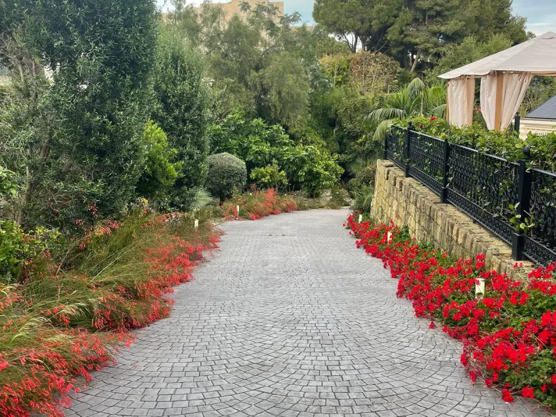 This house has everything you need for a well-equipped life: good and quality renovation with modern materials will impress you with its beauty and reliability. The interior of the house is decorated in a classic style and creates an incredible cosiness f
