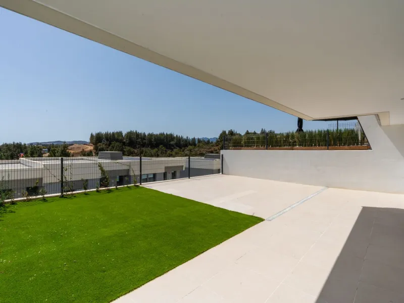 Brand new stunning 3 bedroom house in Eden Resort & Club, phase II, with panoramic sea views from every room and within walking distance of the beach. This luxury property is distributed over 3 levels featuring 3 spacious bedrooms with spectacular sea and