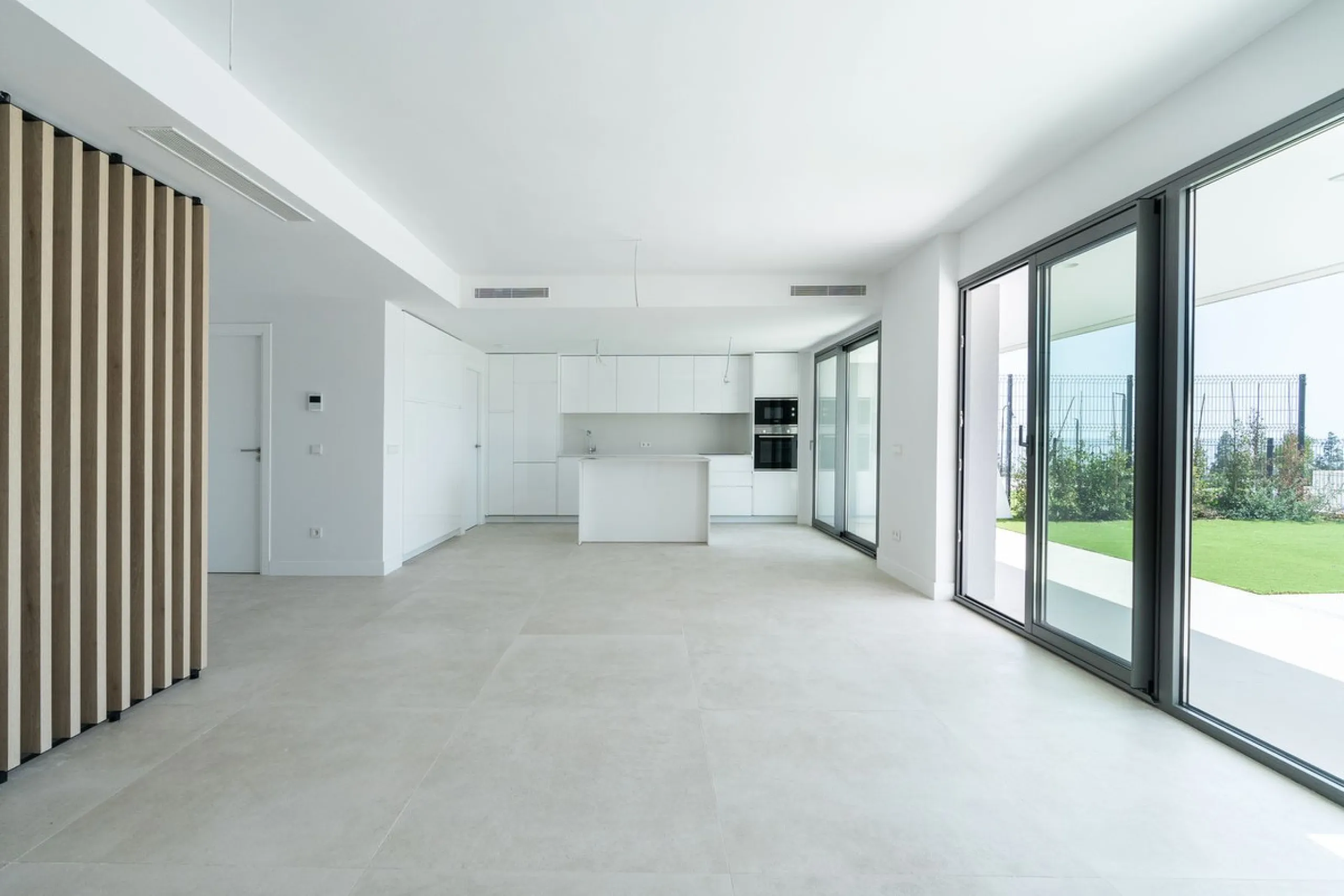 Brand new stunning 3 bedroom house in Eden Resort & Club, phase II, with panoramic sea views from every room and within walking distance of the beach. This luxury property is distributed over 3 levels featuring 3 spacious bedrooms with spectacular sea and
