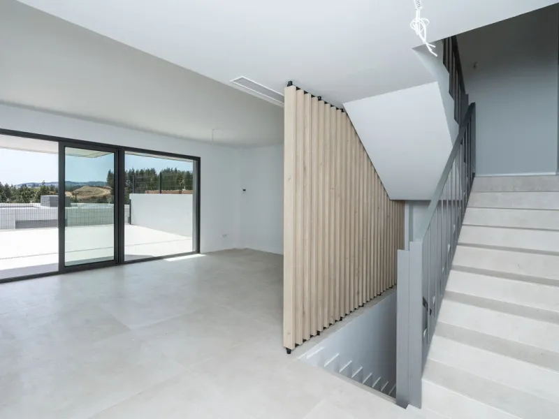 Brand new stunning 3 bedroom house in Eden Resort & Club, phase II, with panoramic sea views from every room and within walking distance of the beach. This luxury property is distributed over 3 levels featuring 3 spacious bedrooms with spectacular sea and